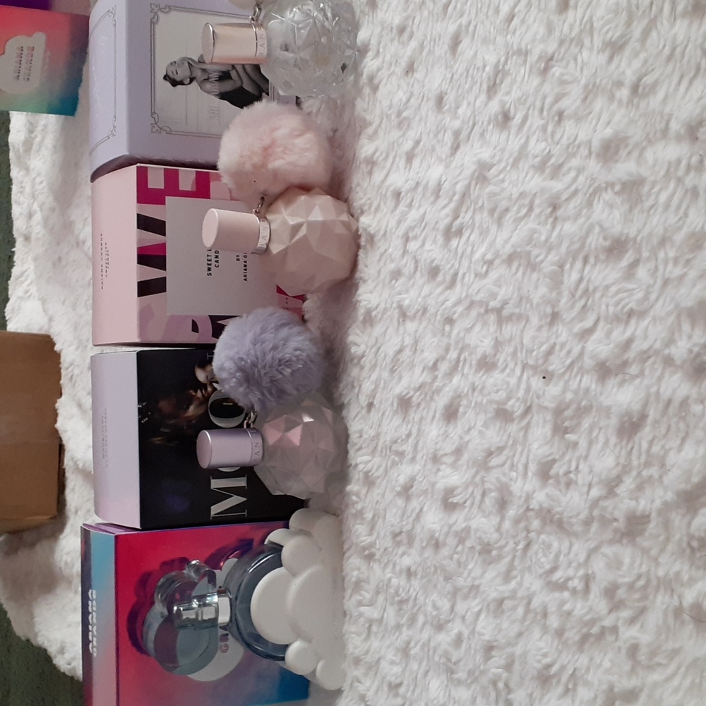 ariana grande perfume BOTTLES & BOXES